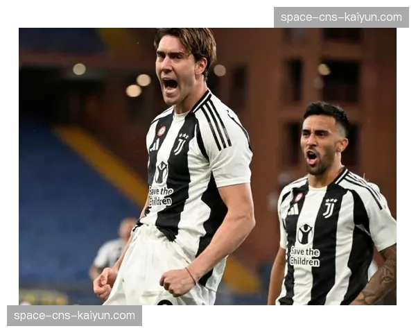 特写：进球被VAR吹掉后，博洛尼亚主帅莫塔向第四官员冷静申诉