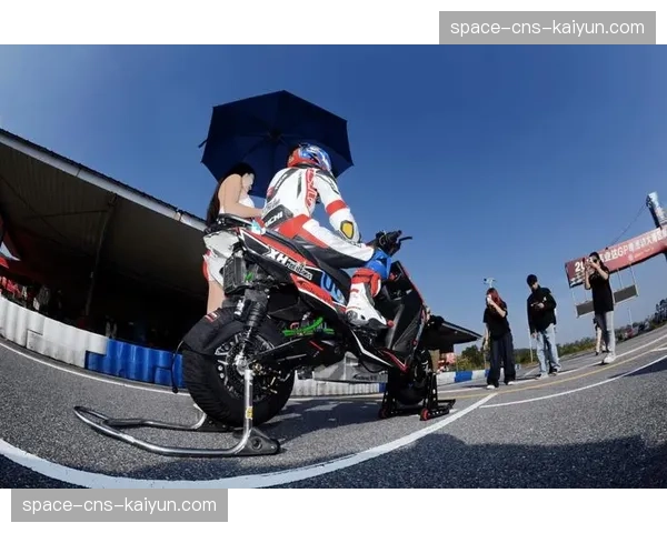 FISE巴黎站12月举行，法国主场车手期待在年终大赛展现实力