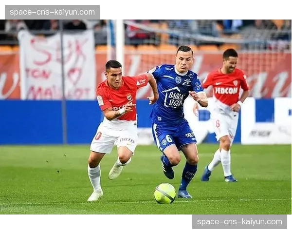 梅斯0-2不敌斯特拉斯堡，遗憾降级，俱乐部主席承诺将保留核心阵容征战法乙